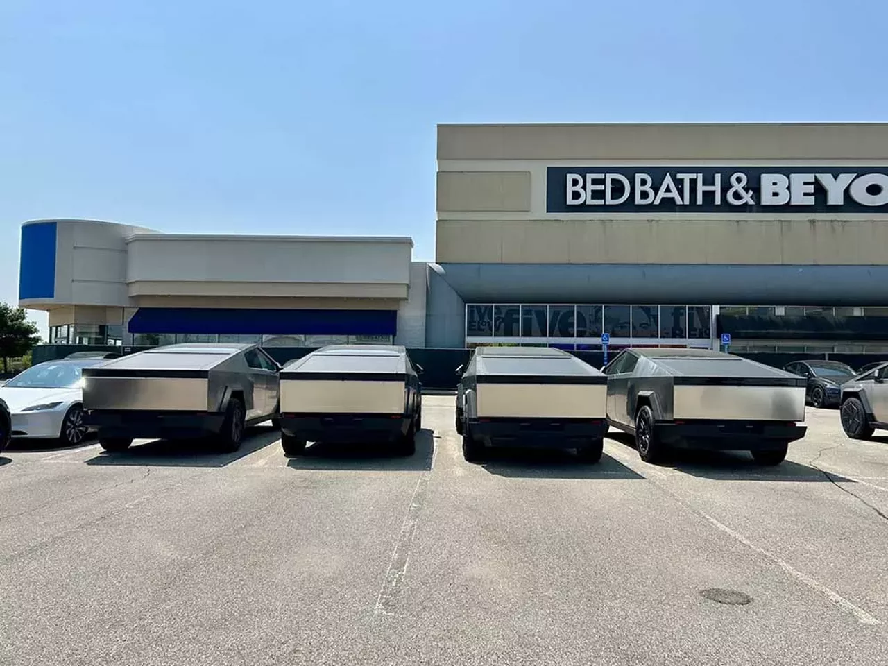 Image: Tesla dumping ground piles up in former Marvin’s Marvelous Mechanical Museum parking lot