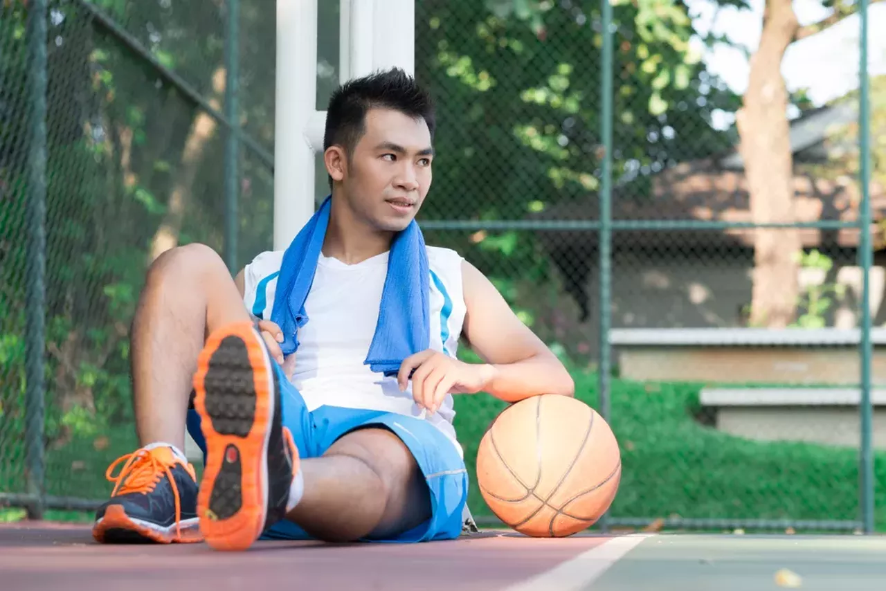 3.) The athlete. Photos consist of him doing some incredible athletic feat, like benching 500 lbs or slam dunking a basketball. You go, Glen Coco.