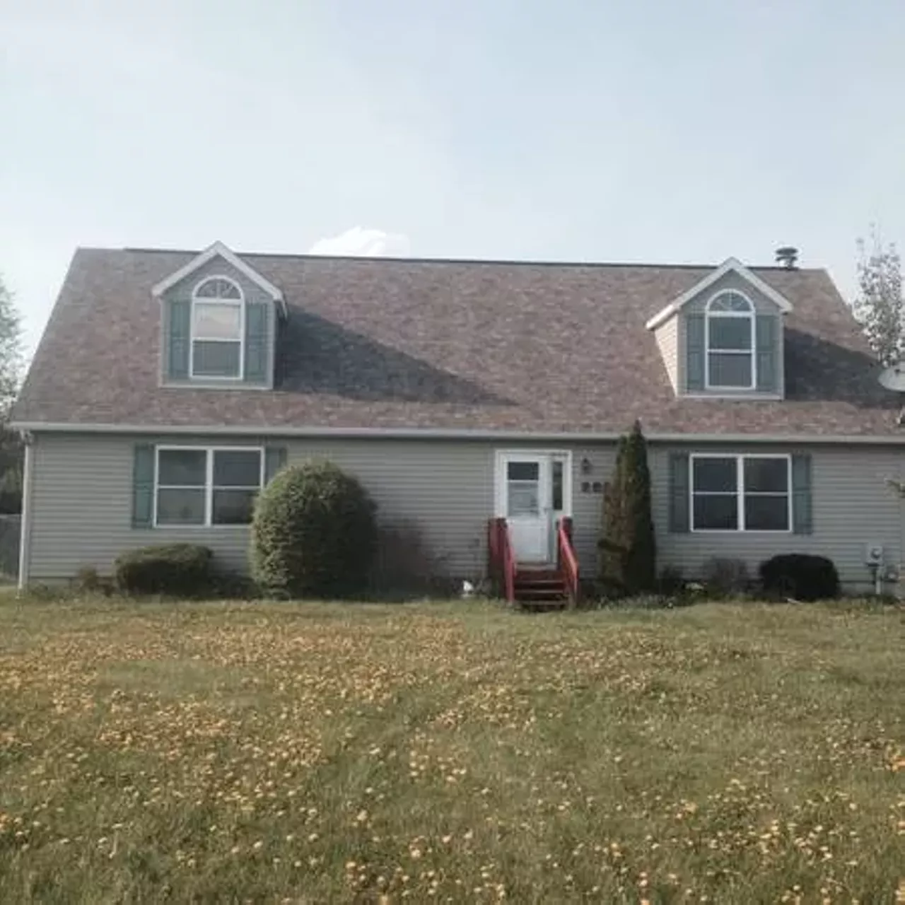 House near airstrip ($299,000) The jet set is the only way to go. Photo via Craigslist