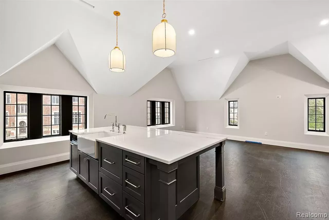 Image: The Bishop Mansion in Detroit is for sale for nearly $9 million [PHOTOS]