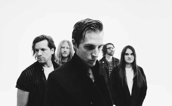 Image: The Maine w/ Grayscale