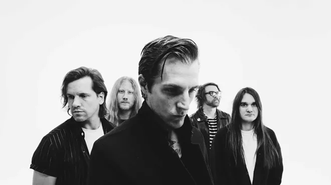 Image: The Maine w/ Grayscale