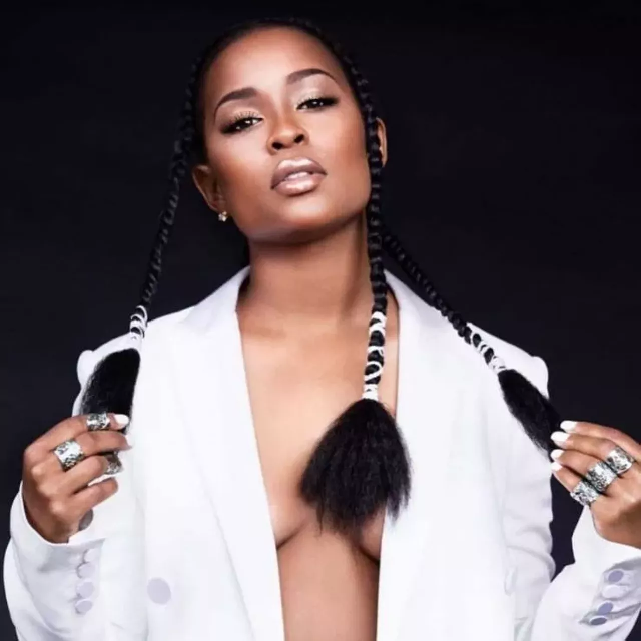 Southeastern: Dej Loaf Deja Trimble, also known as Dej Loaf, is a rapper hailing from Detroit who rose to stardom after releasing hit singles like “Try Me” and “Back Up” with Big Sean. She attended Southeastern High School, which is now a school that focuses on technology and law.