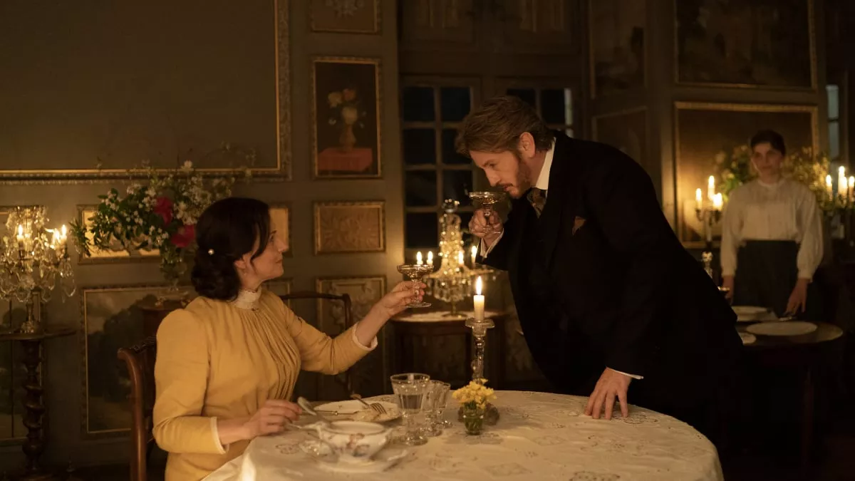 Image: Juliette Binoche and Benoît Magimel partake in sensual delights.