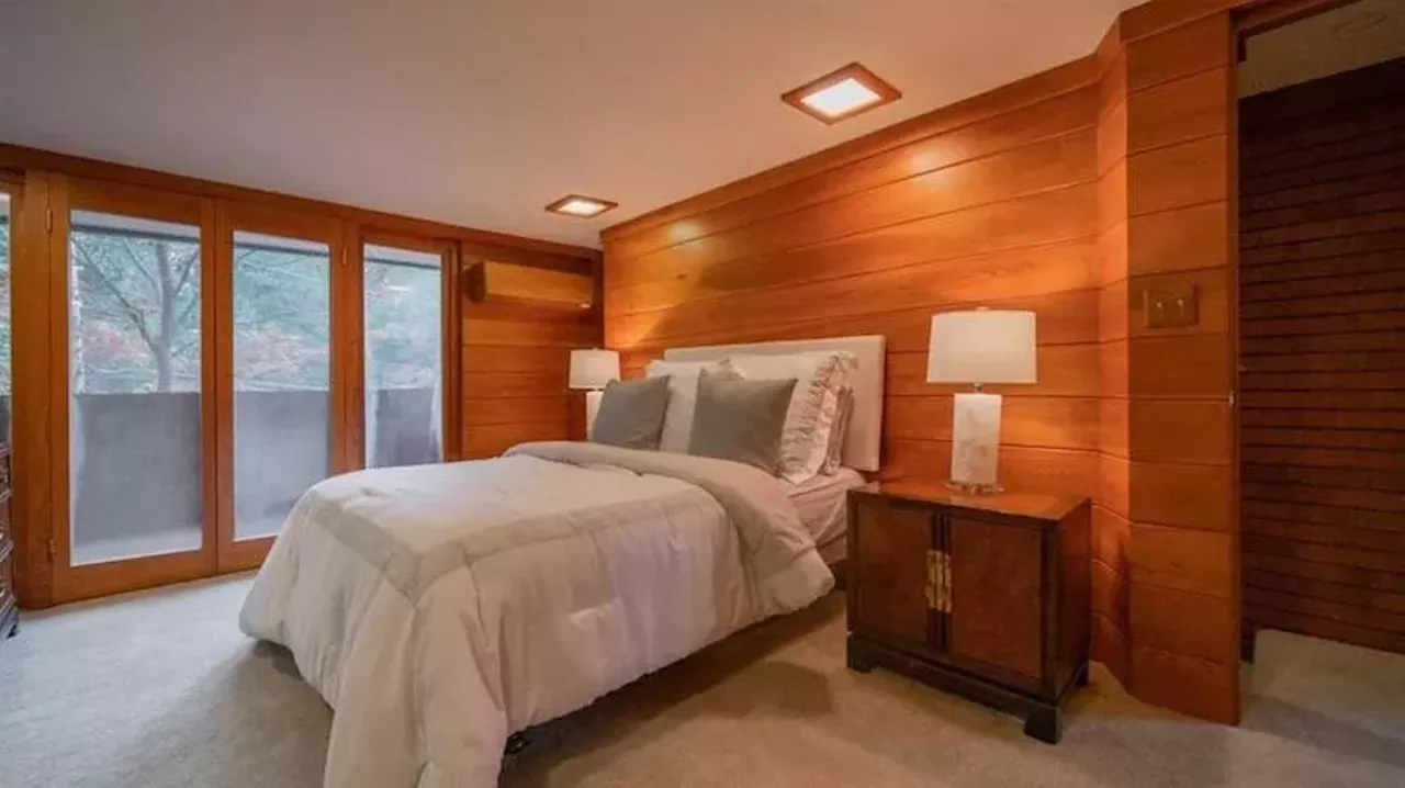 Image: There's a Frank Lloyd Wright house for sale just over Michigan's border &#151;&nbsp;let's take a tour