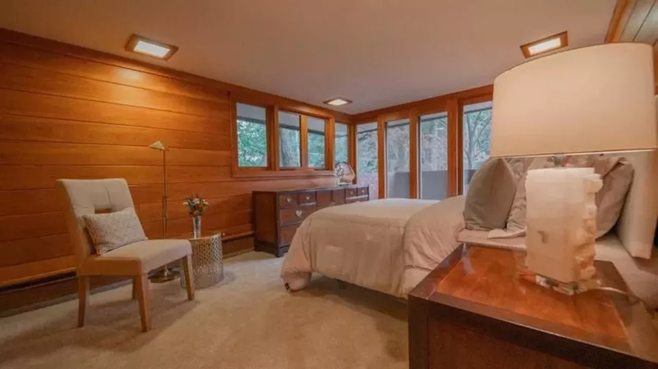 Image: There's a Frank Lloyd Wright house for sale just over Michigan's border &#151;&nbsp;let's take a tour