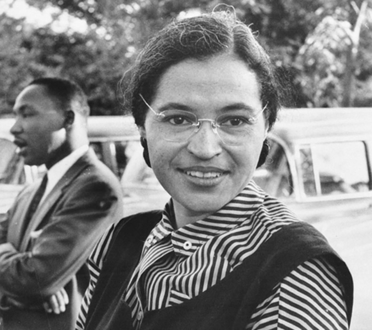 Rosa Parks
Following her pivotal role in the Montgomery bus boycott, civil rights activist Rosa Parks relocated to Detroit. Serving in U.S. Rep. John Conyers’s congressional office and later as a Planned Parenthood board member, Parks left a lasting legacy. When she died in 2005, Parks was buried in Detroit’s Woodlawn Cemetery.