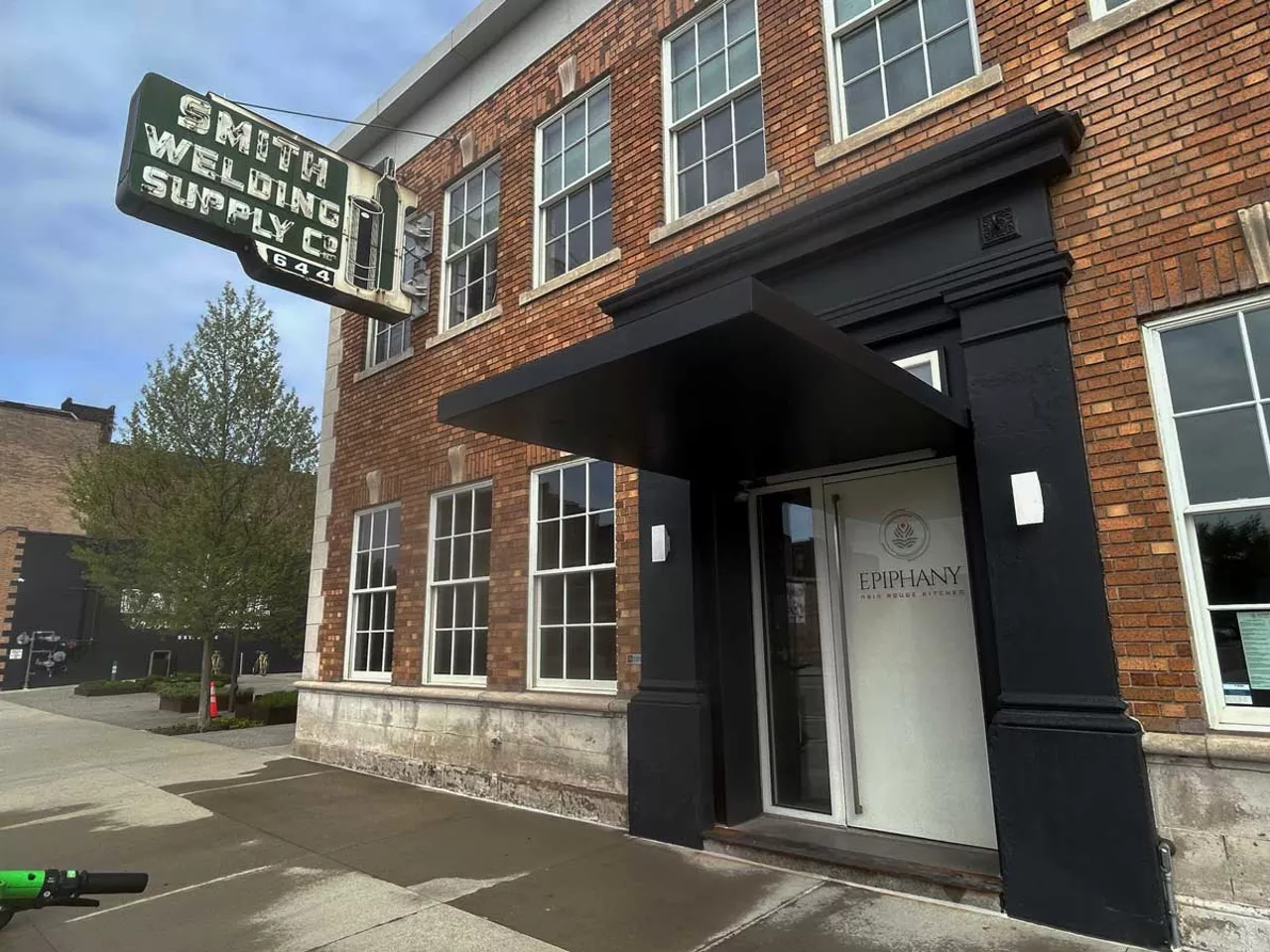 Epiphany – Nain Rouge Kitchen 
644 Selden St., Detroit
Honestly, this building must be cursed. Third time was not the charm. Smith & Co. opened at 644 Selden Street in 2019, and closed in 2023. Then, Vigilante Kitchen opened in the same space, closing around a year later in April. This spot, run by the nonprofit Soil2Service, also closed quickly — seemingly with no explanation or announcement. Like its predecessors, Epiphany had a menu focused on putting a spin on American comfort food. While there is no report about why, it says it closed on Google and its website now directs to the Soil2Service website. 