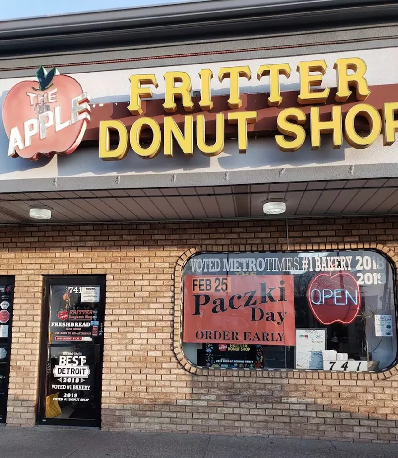 Apple Fritter Donut Shop 741 E. Nine Mile Rd., Ferndale; 248-545-7295; facebook.com/fritterman Do-nut let the name fool you, as the Apple Fritter Donut Shop in Ferndale knows how to paczki. This spot is offersa variety of classic paczki flavors in both fruit and cream varieties.