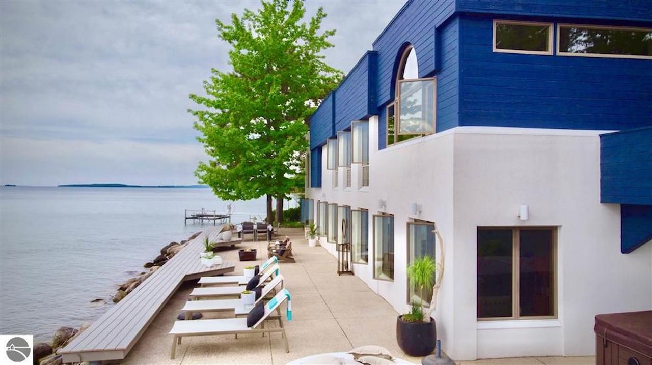 This $1.39 million Traverse City house is a sunbather's dream