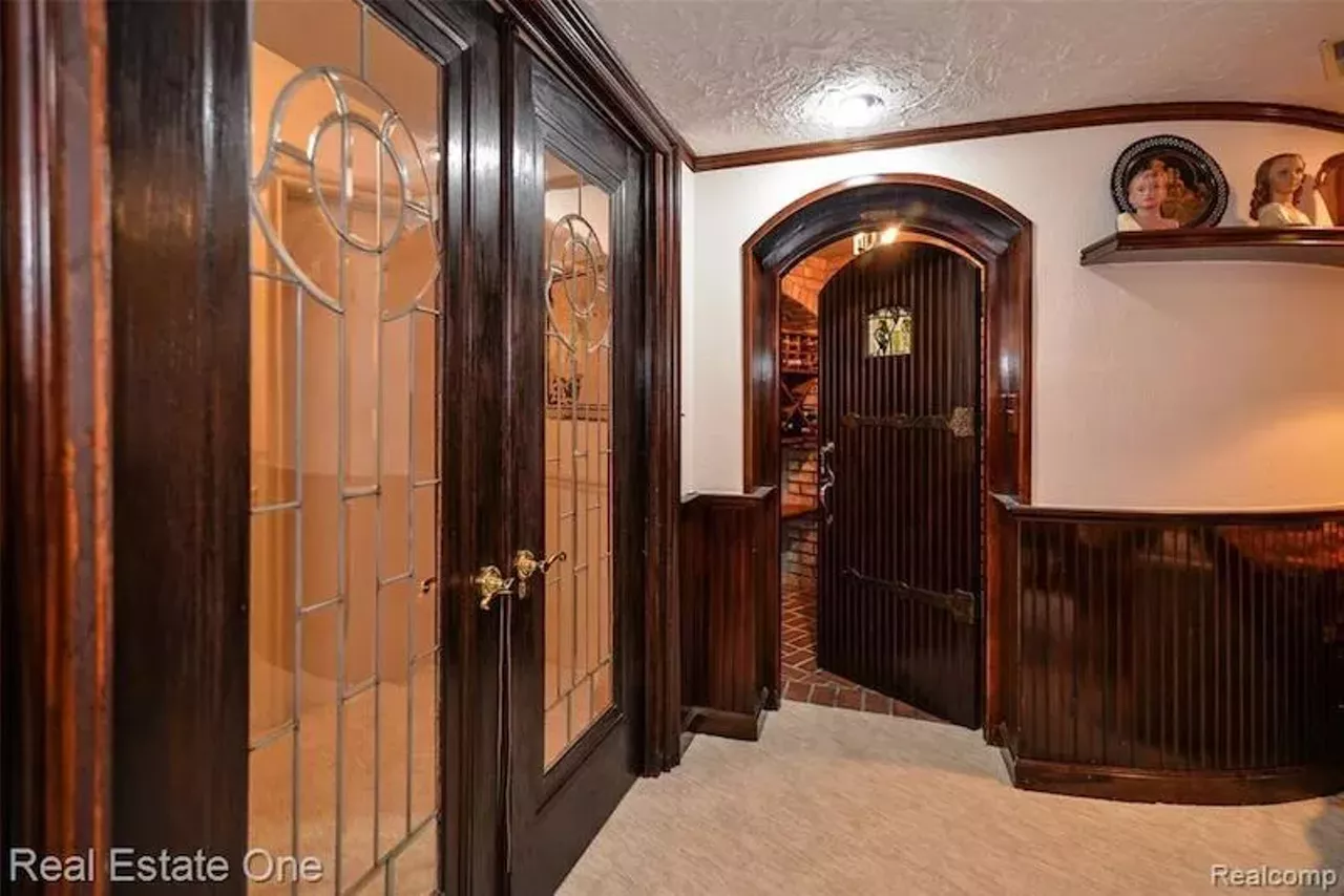 Image: This $1.6 million eclectic Milford mansion has koi ponds, pergolas, and apple trees &#151;&nbsp;let's take a tour