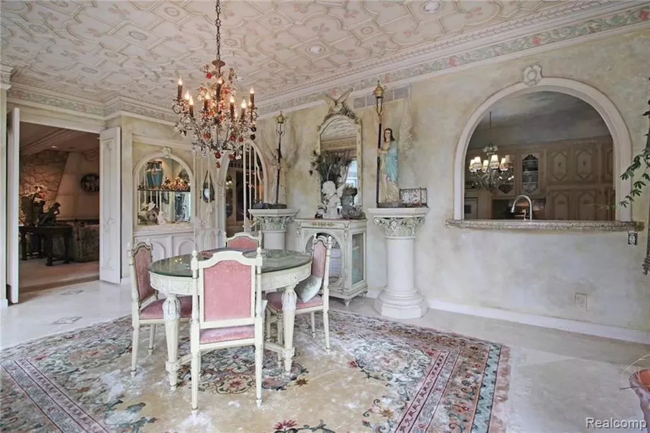 Image: This $1.9 million chateau in Grand Blanc has big Marie Antoinette energy &#151; let's take a tour