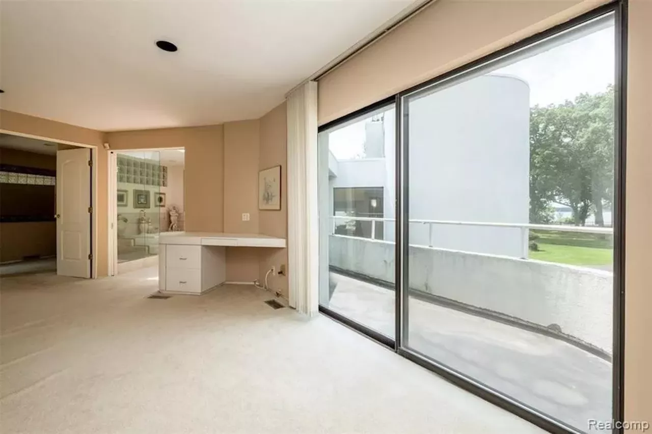 Image: This $2.25 million metro Detroit house is beige AF
