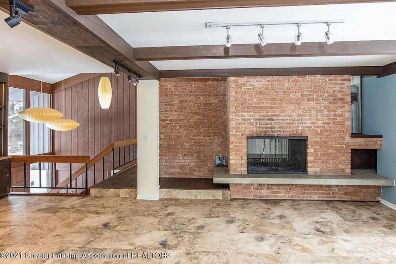This $339k mid-century modern home near Lansing comes with original George Nelson light fixtures