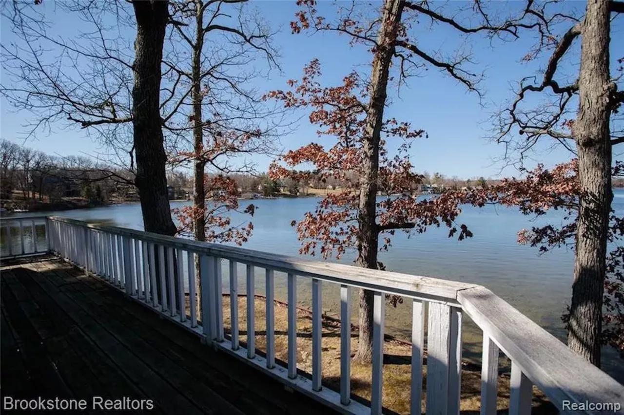 Image: This $460k island house in Leonard has a bridge and Brady Bunch-style kitchen