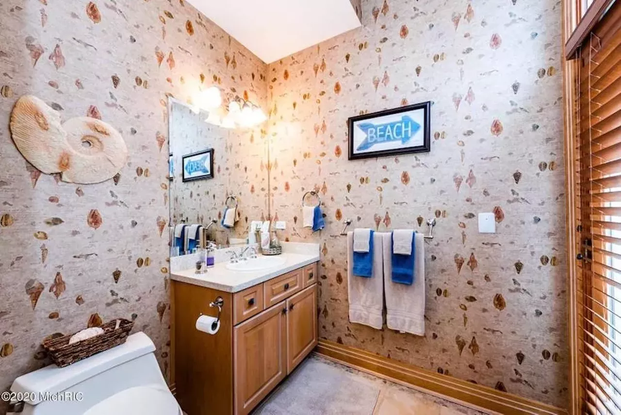 Image: This $6.9 million mansion in New Buffalo has cruise ship vibes &#151;&nbsp;and a lakefront pool