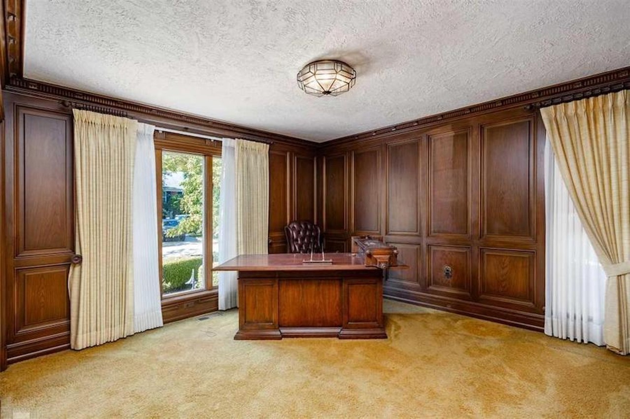This custom $849k house in Grosse Pointe is a time capsule of 1976 &#151;&nbsp;let's take a tour