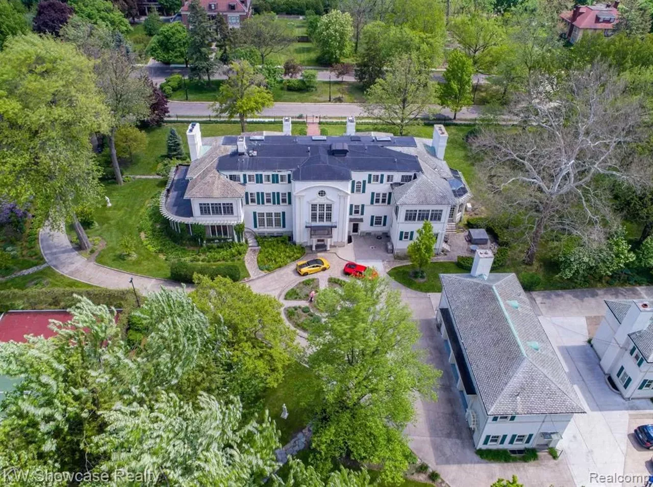 Image: This Detroit mansion has a massive bank vault hidden in it [PHOTOS]