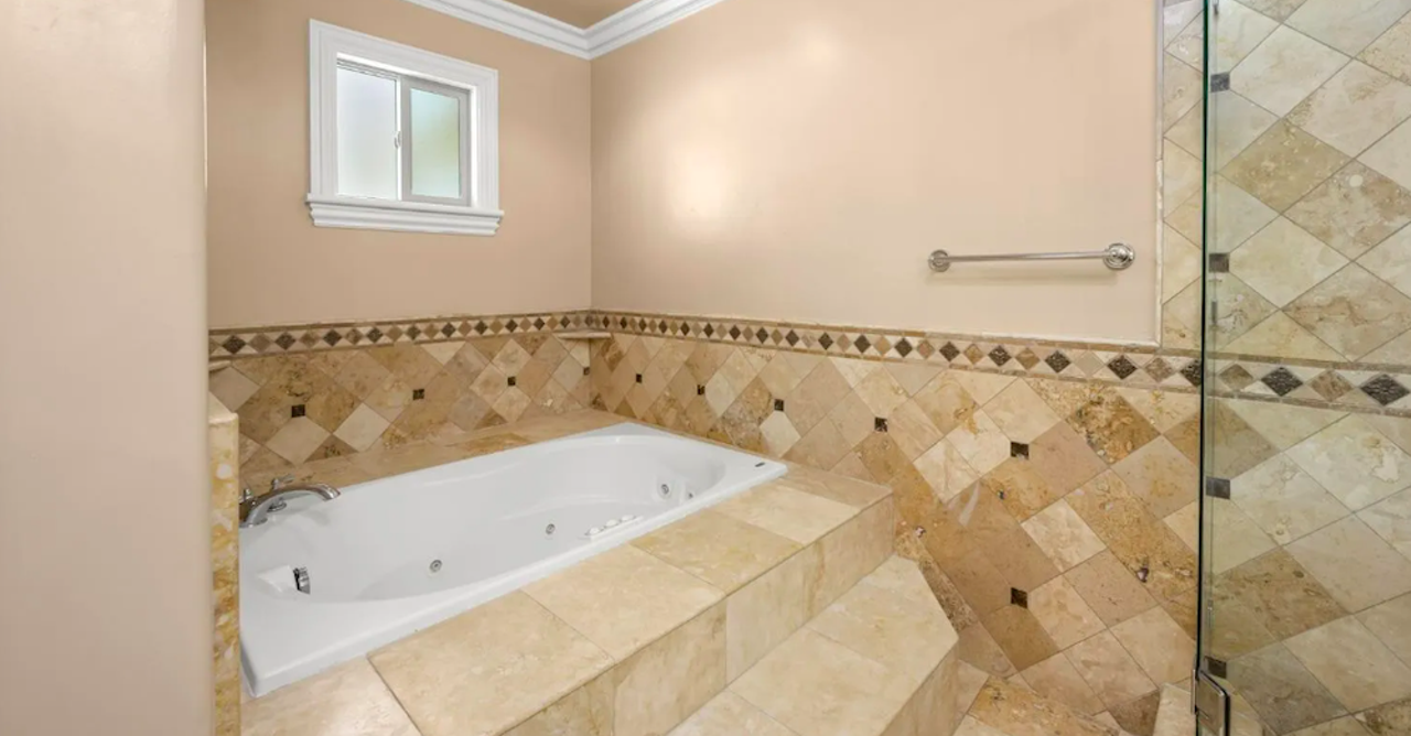 Image: This Detroit Pistons player is selling his Sacremento home complete with a full basketball court [PHOTOS]