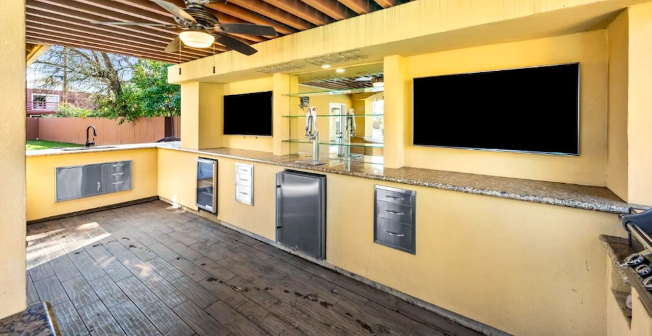 Image: This Detroit Pistons player is selling his Sacremento home complete with a full basketball court [PHOTOS]