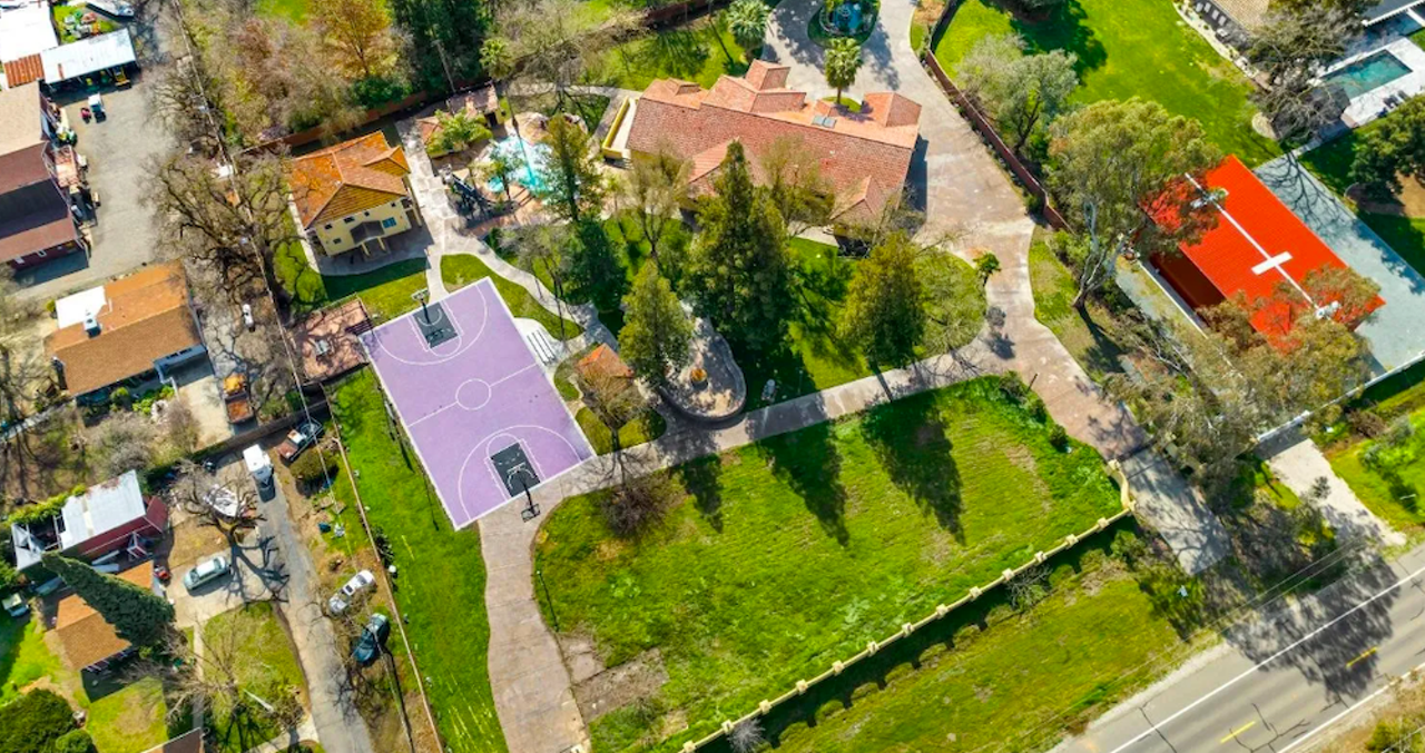 Image: This Detroit Pistons player is selling his Sacremento home complete with a full basketball court [PHOTOS]