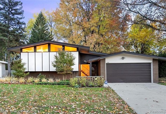 This historic tri-level home in Southfield is a 1960s time capsule &#151; and it's only $249.9k