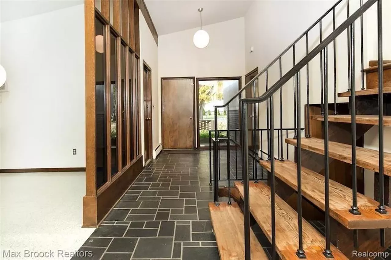 Image: This historic tri-level home in Southfield is a 1960s time capsule &#151; and it's only $249.9k