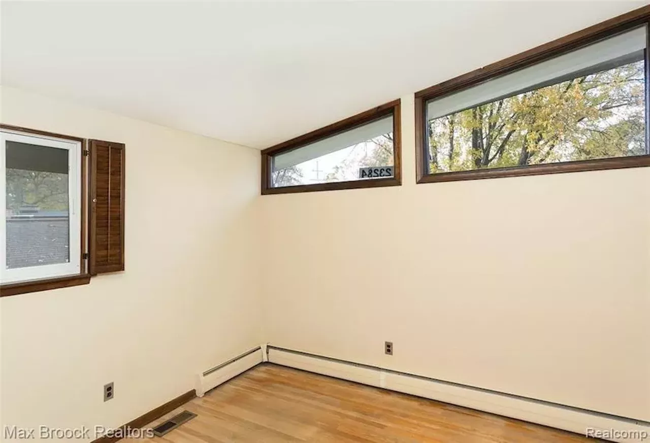 Image: This historic tri-level home in Southfield is a 1960s time capsule &#151; and it's only $249.9k