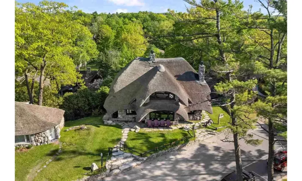 Image: This Michigan house gives off serious cottagecore vibes