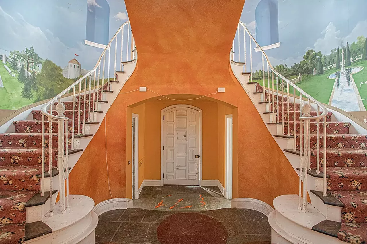 Image: This Michigan mansion listing is a trip [PHOTOS]