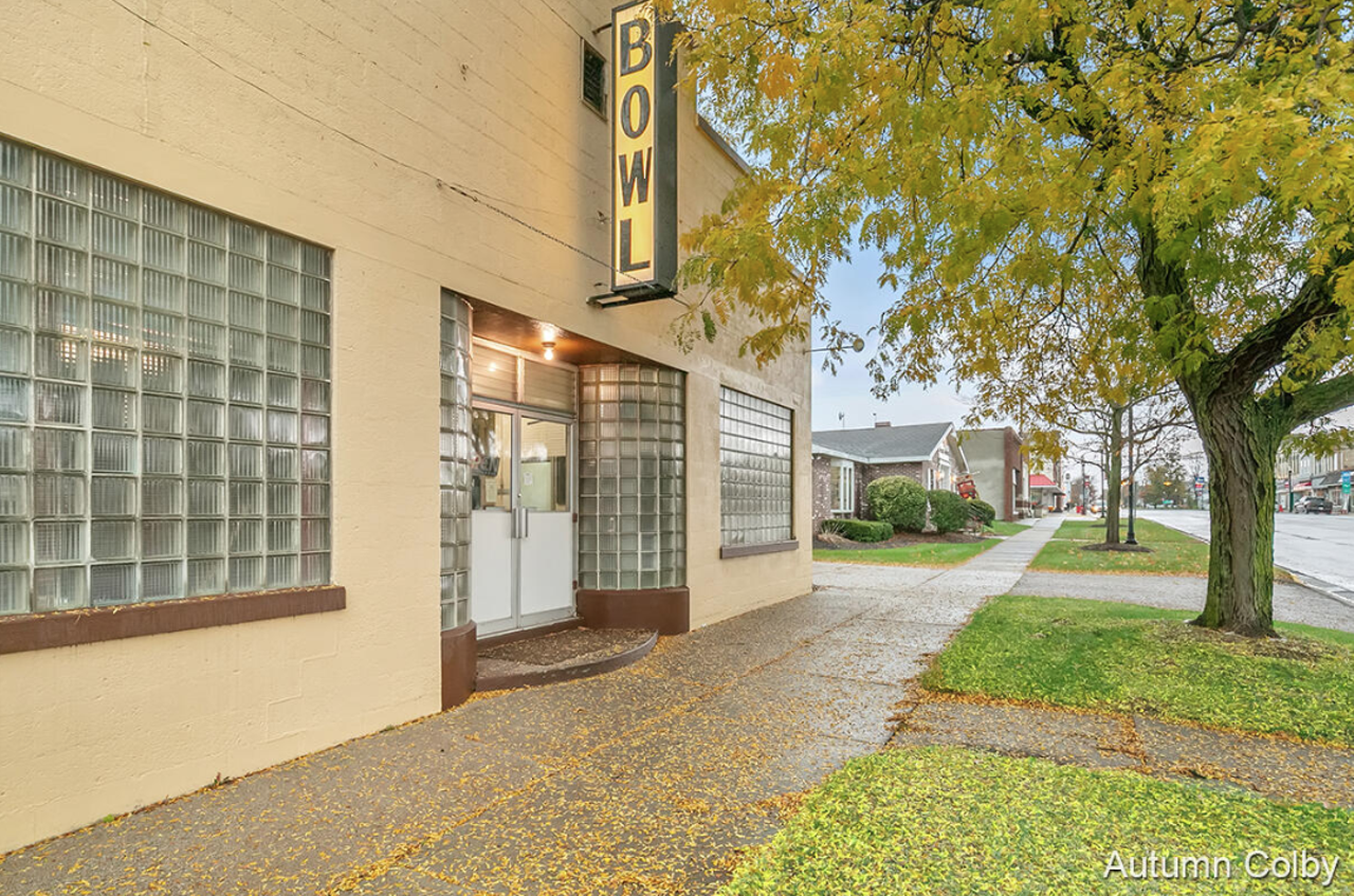 Image: This old-school Michigan bowling alley is for sale for just $130k — let’s take a tour