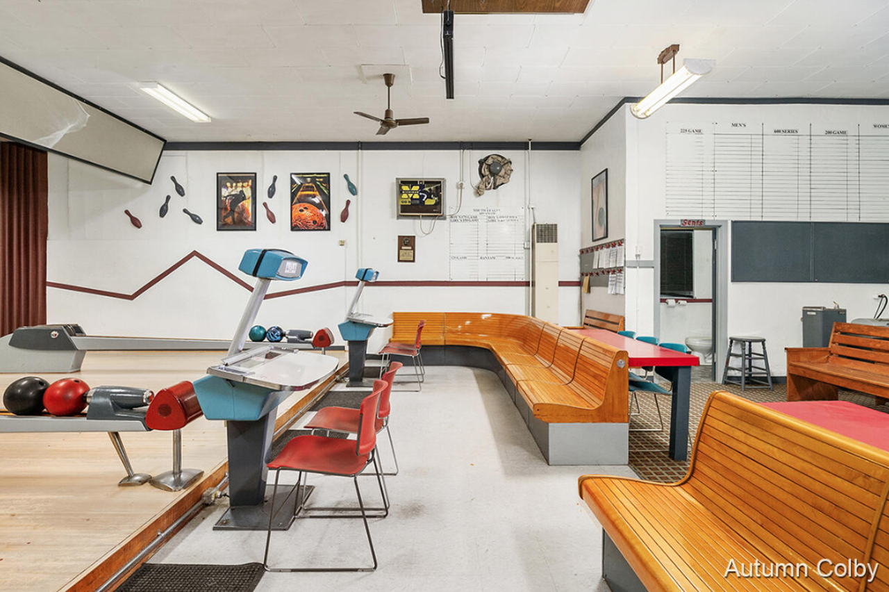 Image: This old-school Michigan bowling alley is for sale for just $130k — let’s take a tour