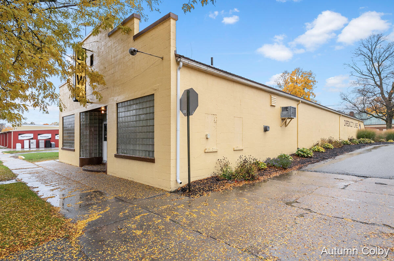 Image: This old-school Michigan bowling alley is for sale for just $130k — let’s take a tour