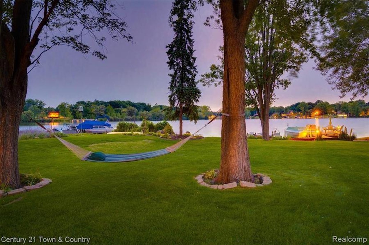 This retro $1.5 million home in West Bloomfield has a conversation pit
