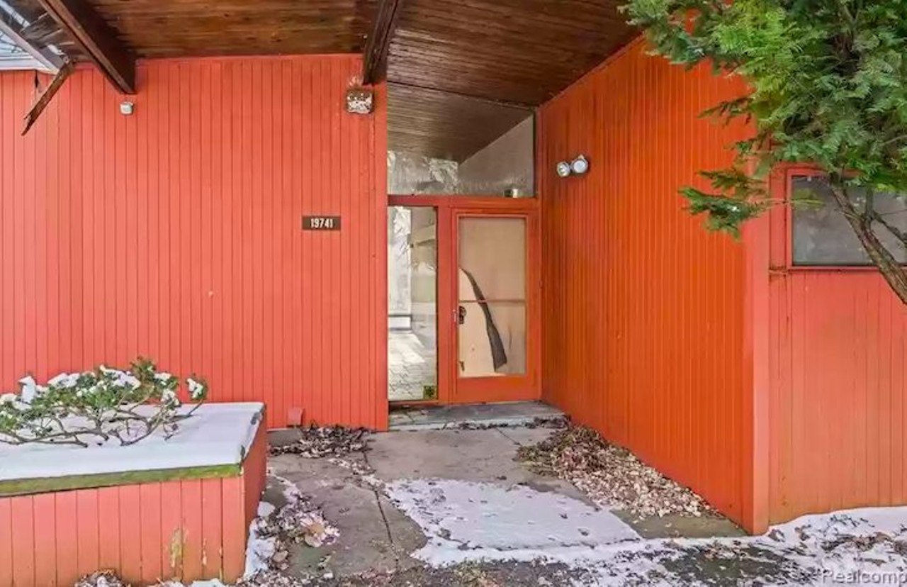This Southfield mid-century modern fixer-upper is only $139K