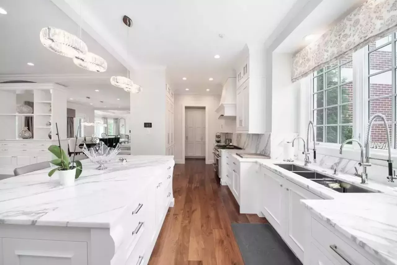 Image: This sprawling Battle Creek complex comes with an underground bunker