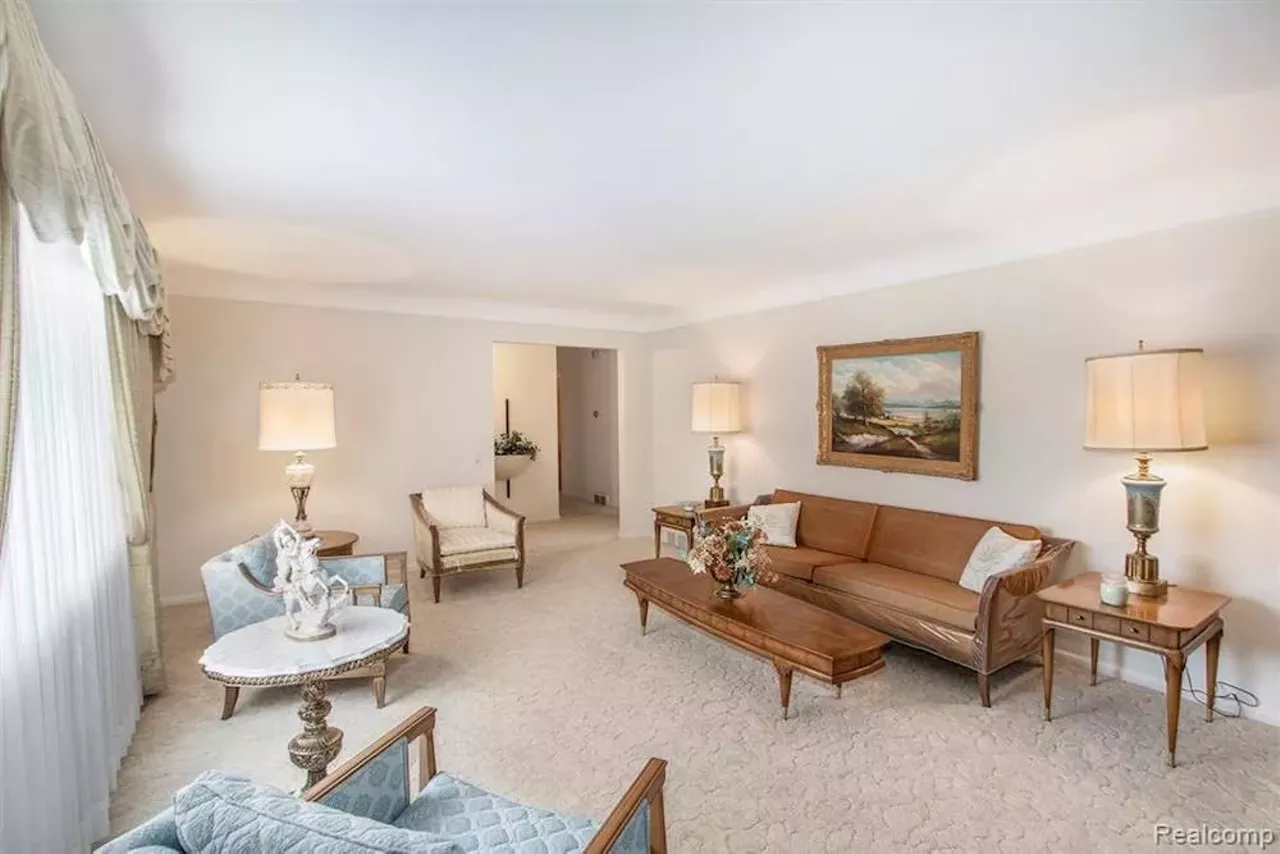 Image: This unassuming $255k St. Clair Shores ranch has a retro basement bar