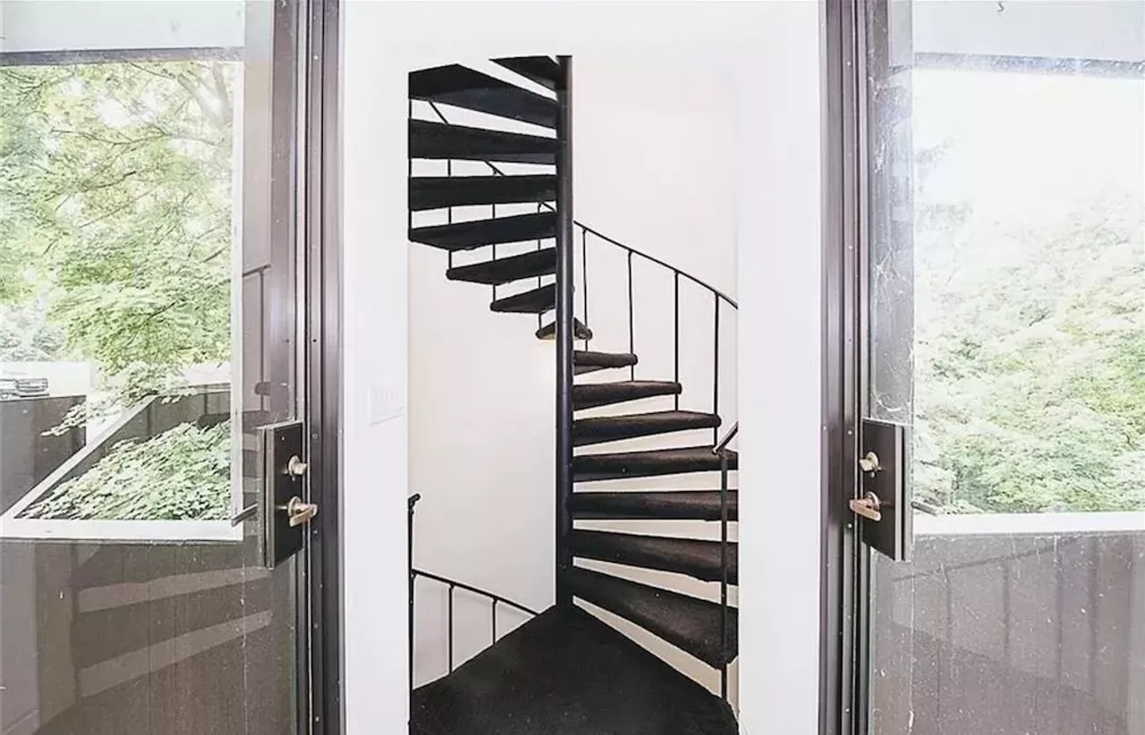 Image: This vertical Franklin Michigan home designed by Sigmund Blum is a modernist's wild dream &#151; and it keeps dropping in price