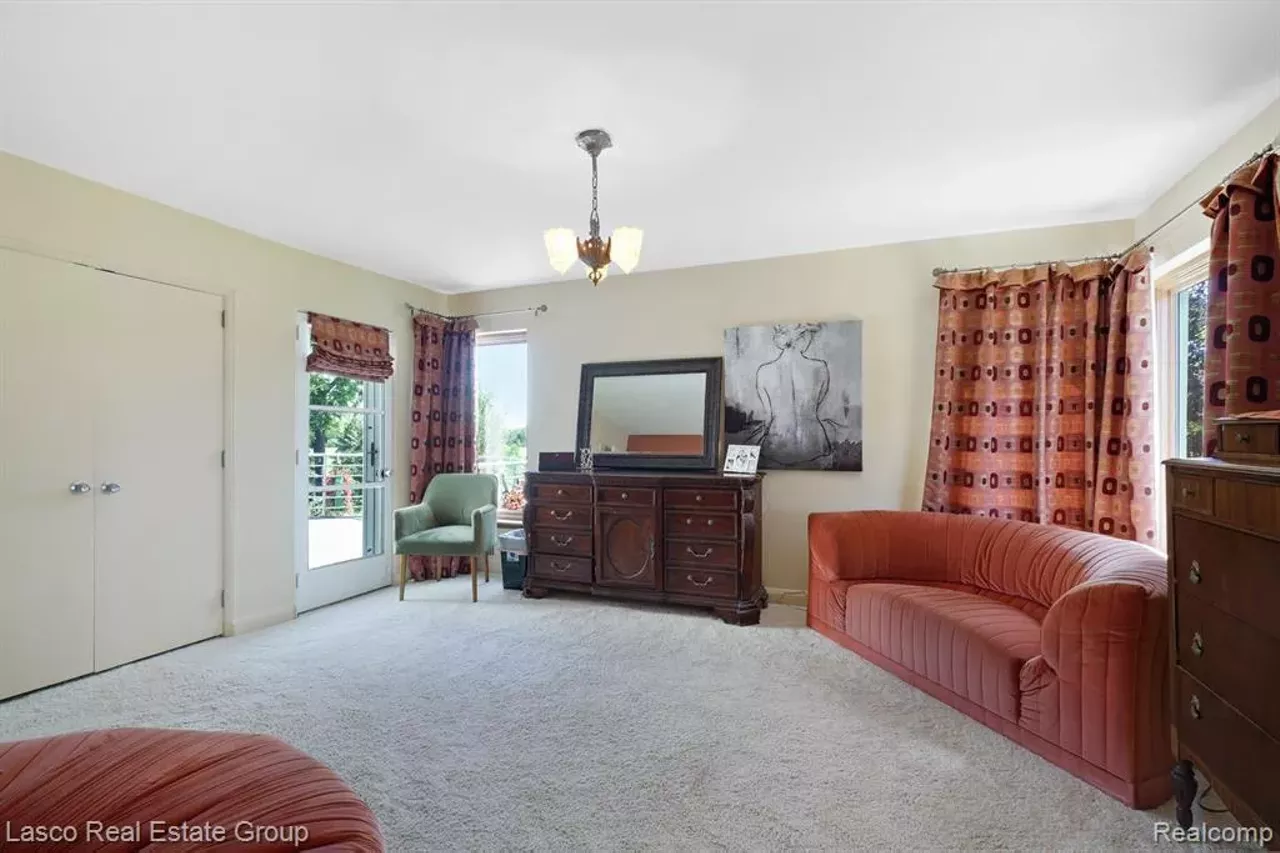 Image: This 'wedding cake' house in Grand Blanc is an art deco lover's dream &#151; and it has a ballroom you could probably roller skate in