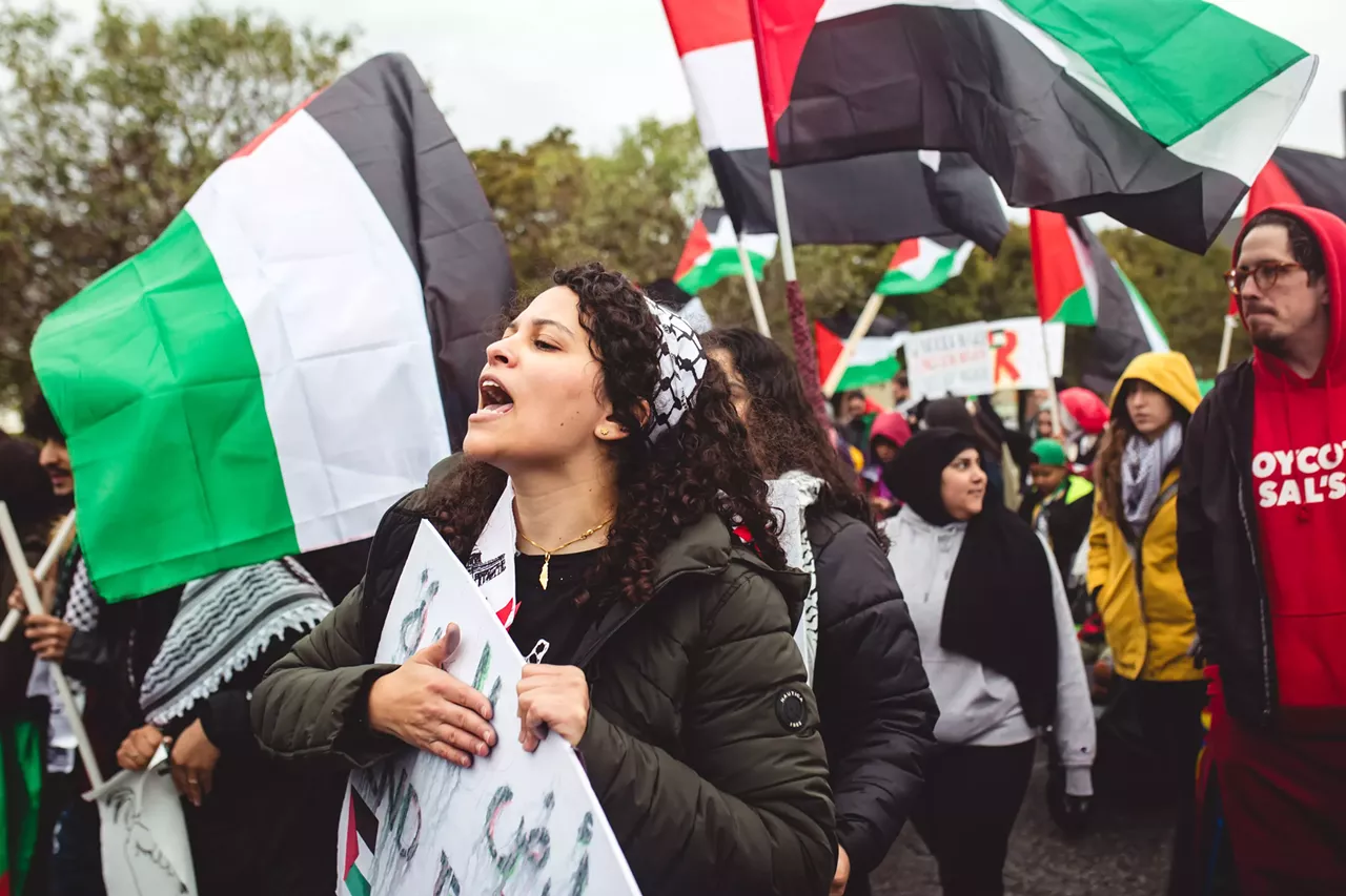 Image: Thousands show solidarity with Palestine at Dearborn rally