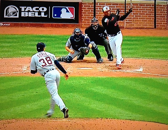 Former Tiger Delmon Young gives the Orioles the lead with a pinch-hit, bases-loaded double. - TBS