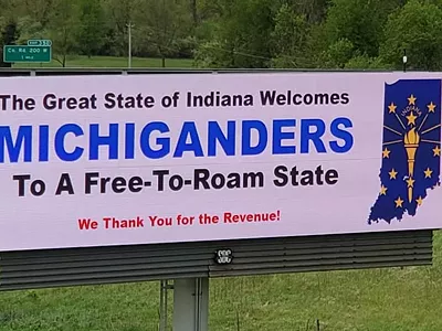 Image: Dumb Indiana billboards shit on Michigan's coronavirus response