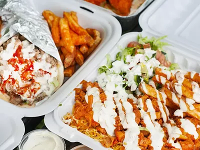 Image: Troy’s NYC Halal Eats mastered the gyro platter