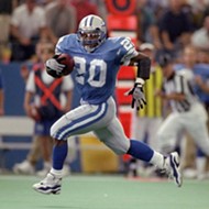 20 years ago today: Barry Sanders breaks the NFL’s 
2,000-yard mark at a doomed Pontiac Silverdome