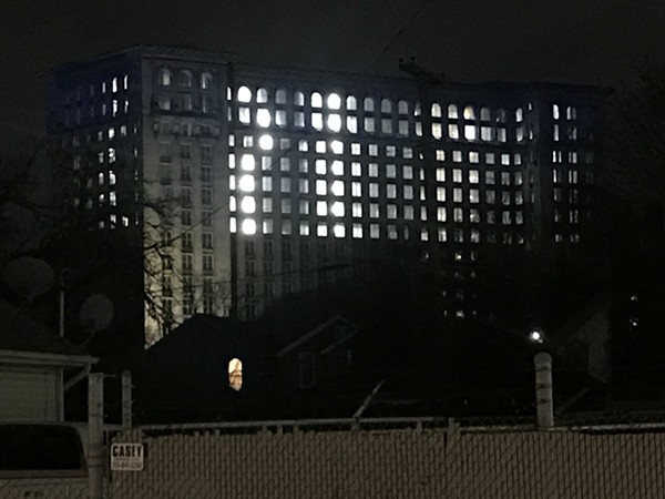 No, Michigan Central Station did not light up in solidarity with UFO Factory last night (2)