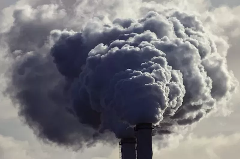 Gov. Snyder to sign 'polluter panels' bill into law