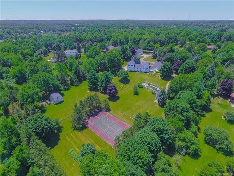 Kid Rock's childhood Macomb County home to be listed for sale (2)