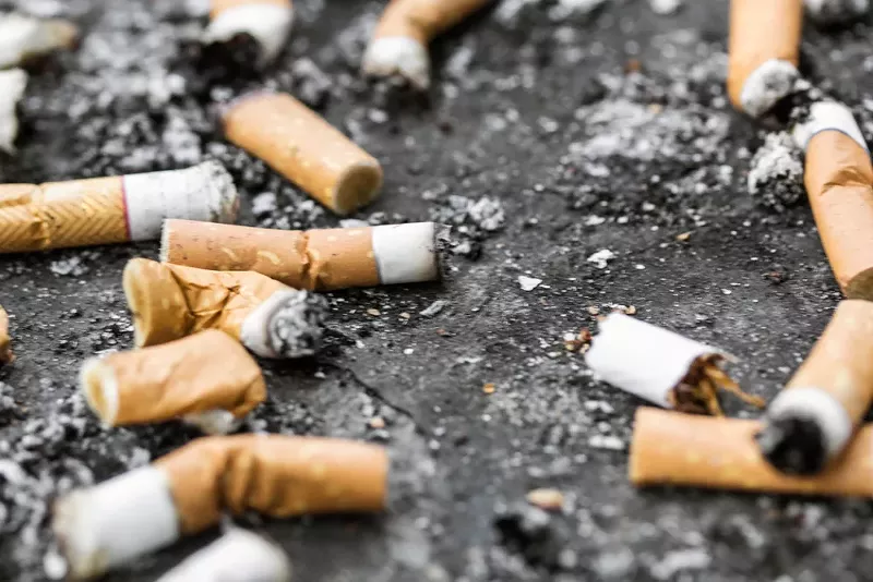 Whitmer proposes raising smoking age to 21 in Michigan