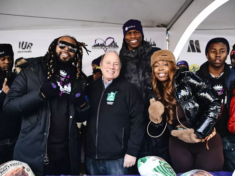 Icewear Vezzo, Detroit Mayor Mike Duggan, Al Harrington, and Kash Doll helped give away turkeys in Hart Plaza. - Bre'Ann White