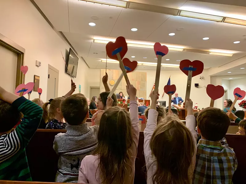 East Grand Rapids kindergartner's adoption cheered on by classmates